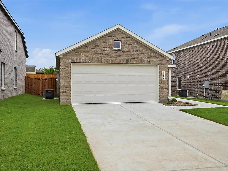1524 Prince Rd — Photo 3