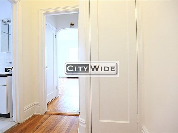 3rd image of 163 E 87th St APT 5D