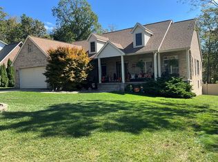 234 Quiet Oak St, Beaver, WV 25813