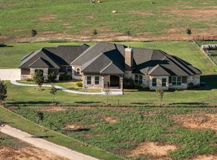 1530 County Road 132, Floresville, TX 78114