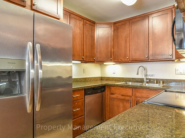 4560 60th St #9 — Photo 7