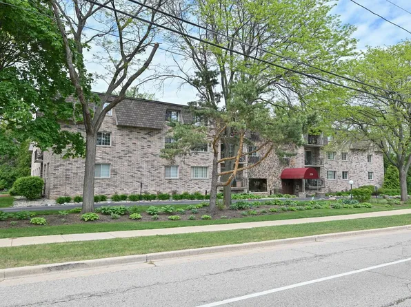 1730 W Green Tree ROAD #104, Glendale, WI 53209