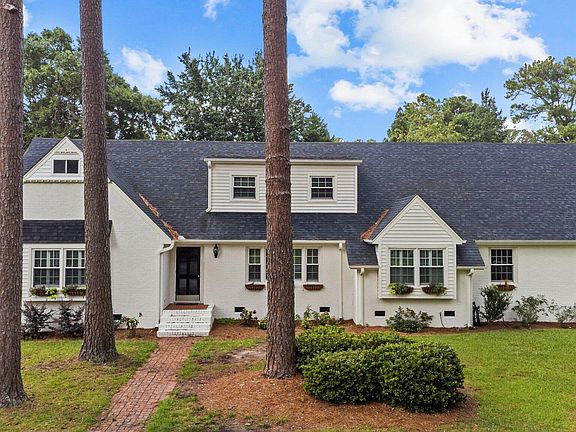 4th image of 104 Lord Ashley Drive
