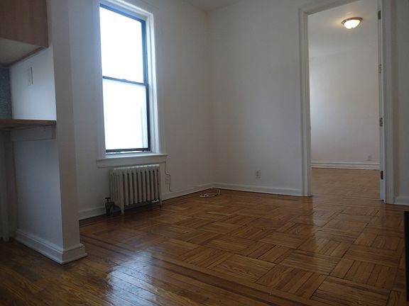 5th image of 550 Throop Ave APT 1A