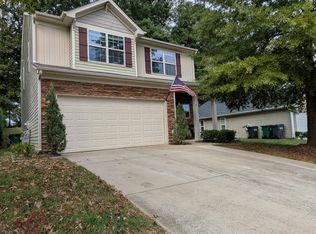 913 Rook Rd, Charlotte, NC 28216