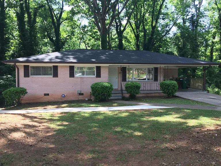 1443 Janmar Dr #MAIN UPSTAIRS — Photo 1