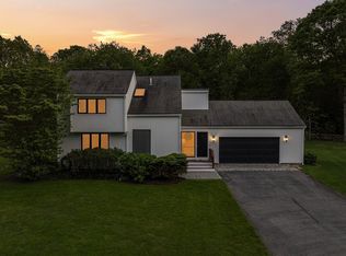 1277 Drift Rd, Westport, MA 02790