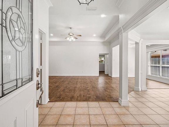 4th image of 200 Bluebonnet Ln