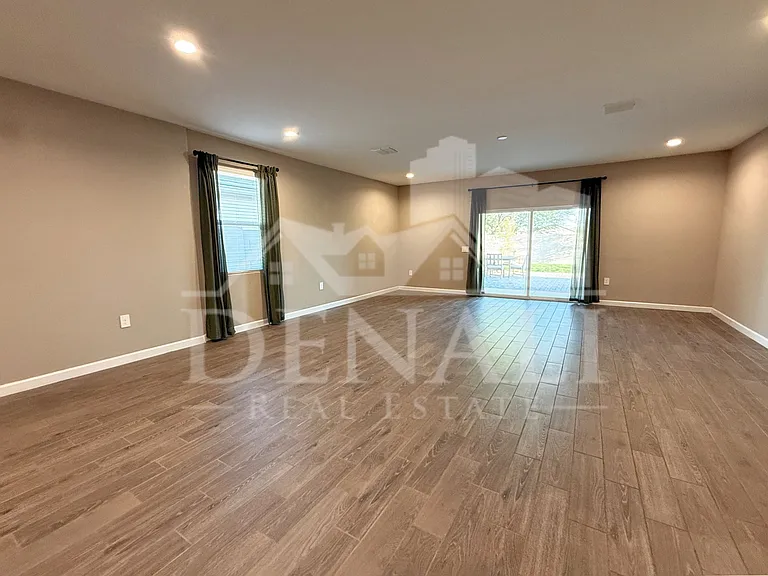 1053 E Horro Rd — Photo 4