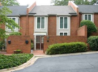 65 Willow Gln, Sandy Springs, GA