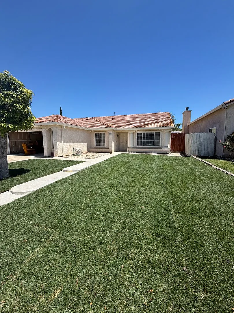3 bed/2 bath in Los Banos — Photo 1