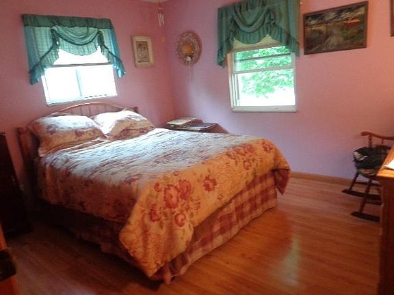 3rd image of 2318 N Thornwood Ave