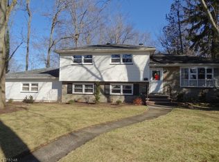 39 Seneca Trl, Wayne, NJ 07470