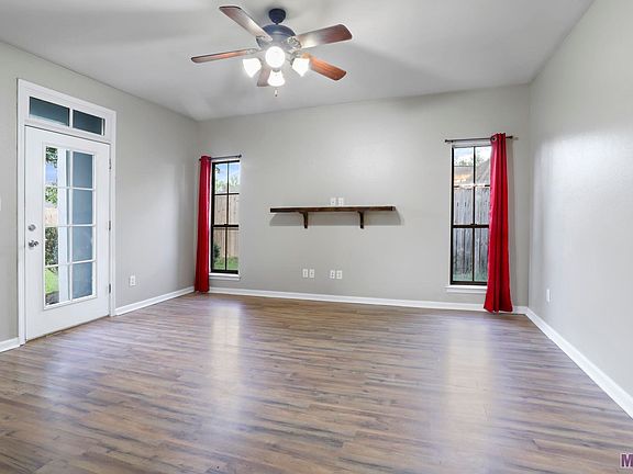 3rd image of 41035 Villa Ct S