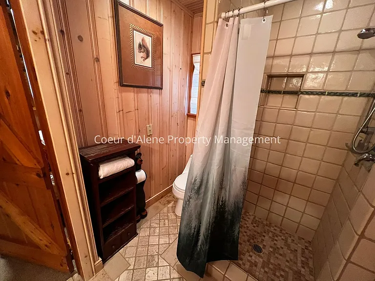 10646 N Lakeview Dr — Photo 11