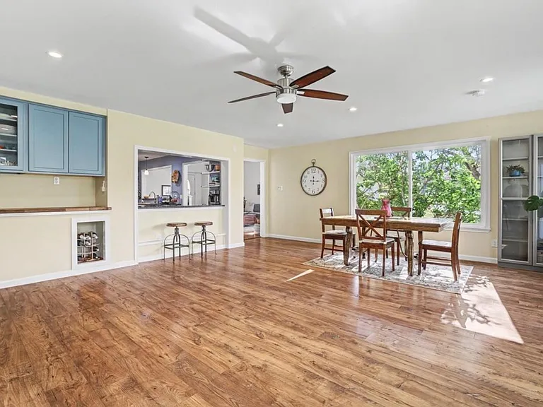 8207 Espanola Trl — Photo 13
