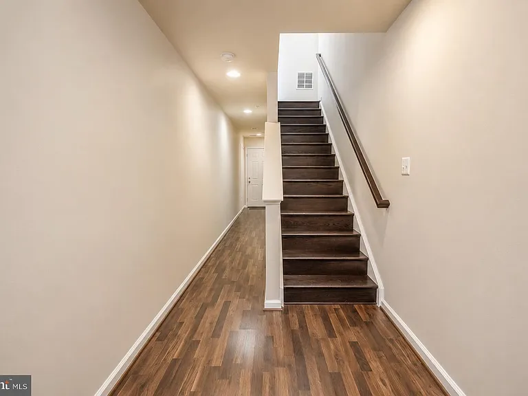 22520 Phillips St #401 — Photo 11