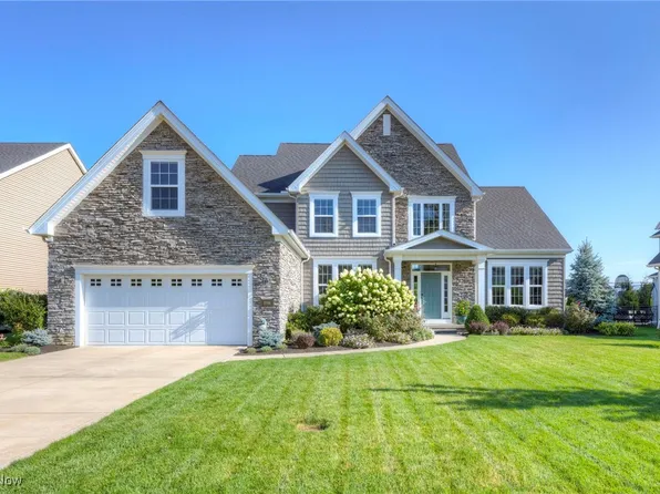 32708 Albion Dr, Avon Lake, OH 44012