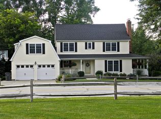 9055 Johnnycake Ridge Rd, Mentor, OH 44060