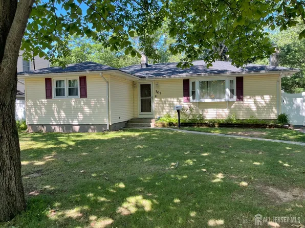 101 Austin Ave, Old Bridge, NJ 08857