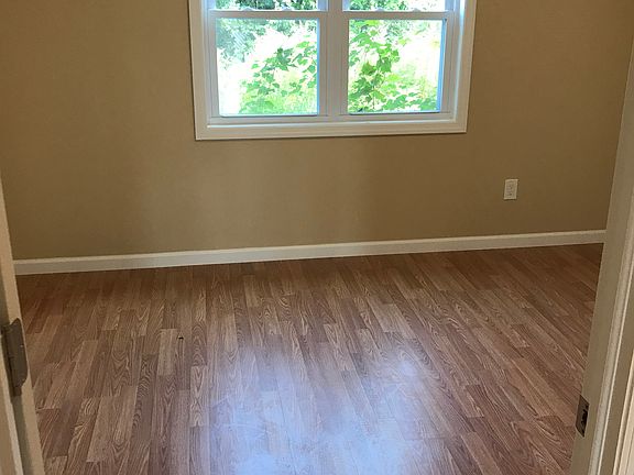 5th image of 353 Jefferson Ave #2