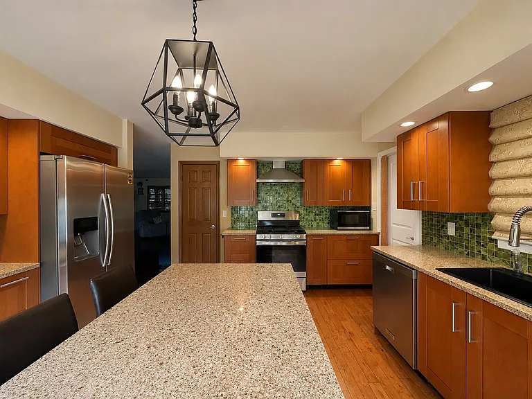 41 Harrison St — Photo 1