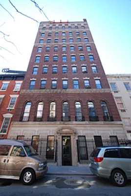 Rented by Buchbinder & Warren | media 25