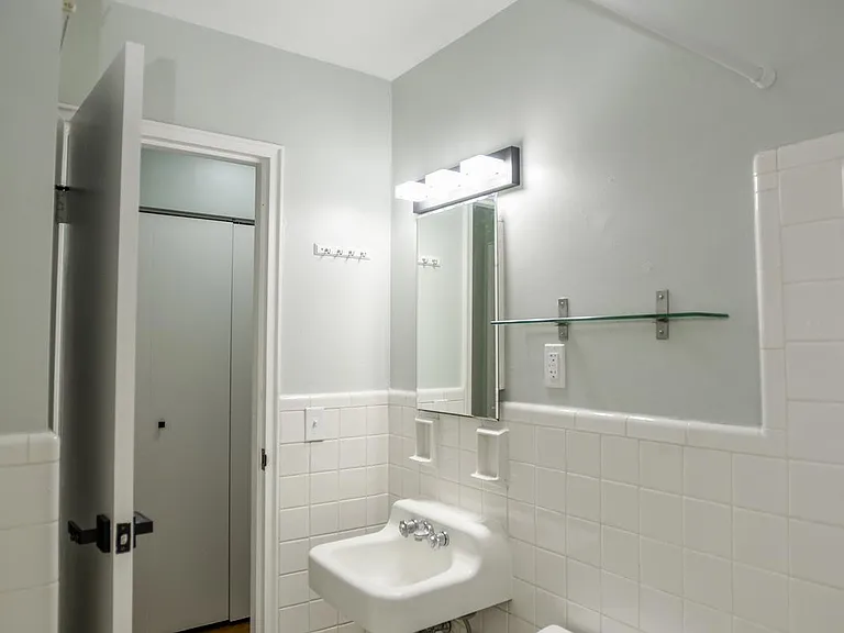 3534 Zumstein Ave #9 — Photo 8