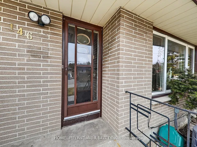 146 Oriole St — Photo 12