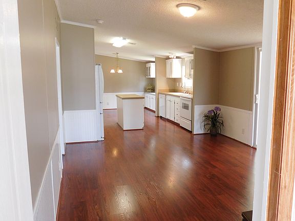 5th image of 3711 Nazimova Ave