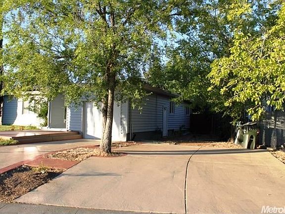4th image of 5720 Canary Dr
