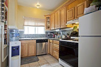 Kitchen 1 :: 2918 Florence Street