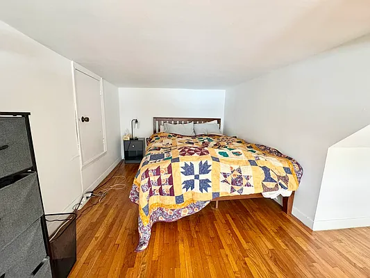 Rented by J PRESTON AND ASSOCIATES INC | media 17