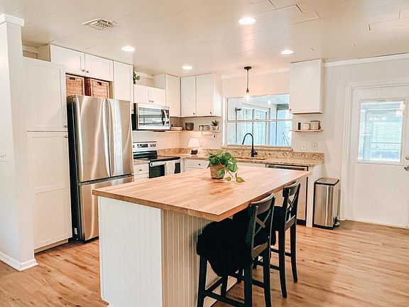 4th image of 836 Big Buck Cir