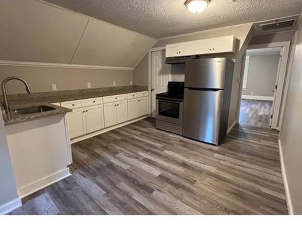 50 Vernon St #3