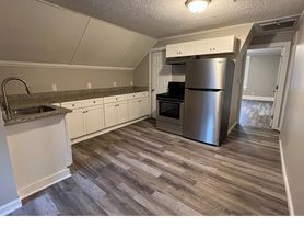 50 Vernon St, Holyoke, MA