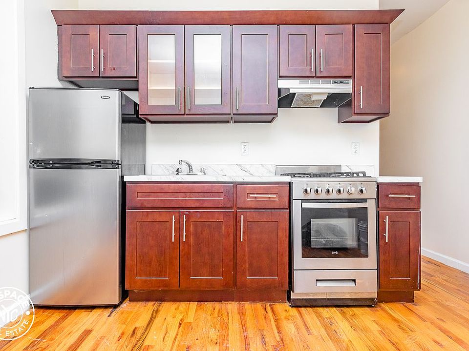 1st image of 49 Clarkson Ave APT 1m