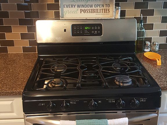 4th image of 2429 Rockwater Cir