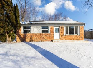 23376 Port St, Flat Rock, MI 48134