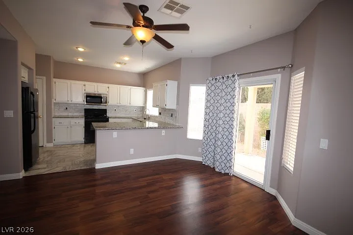 947 Whispering Grove Ave — Photo 12