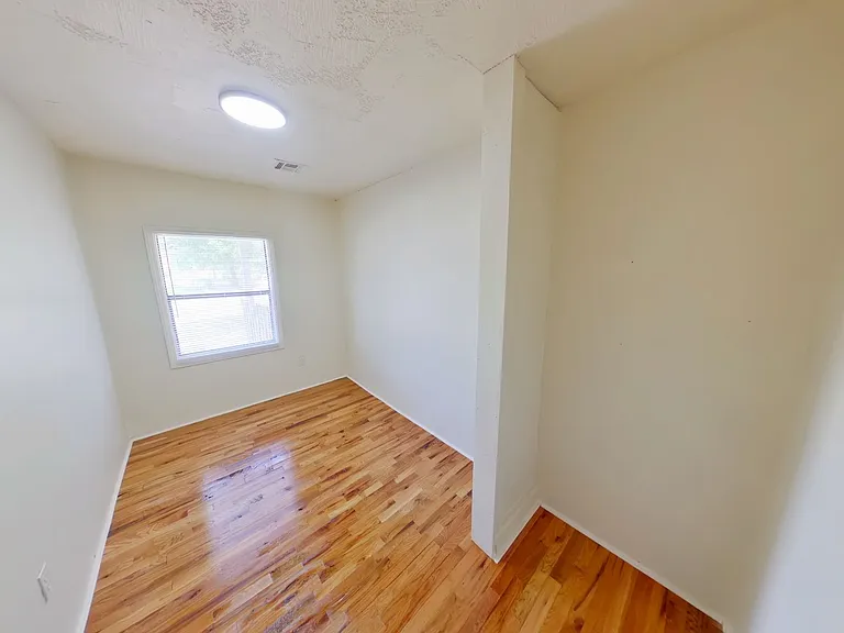 4243 E Whitney Ln — Photo 5