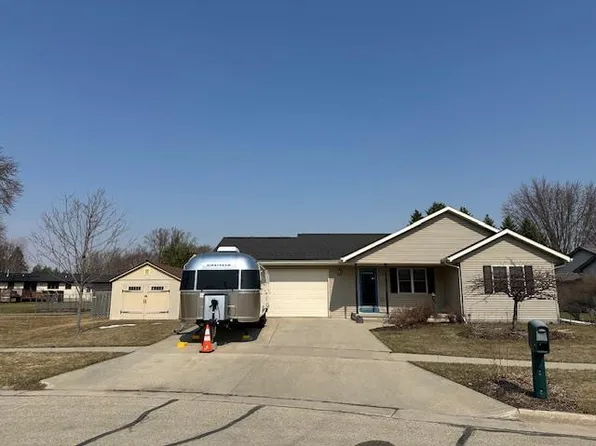 520 BITTERSWEET Lane, Waupun, WI 53963