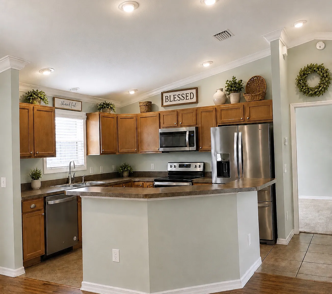 3 bed, 1400 sqft, $2,750 — Photo 2