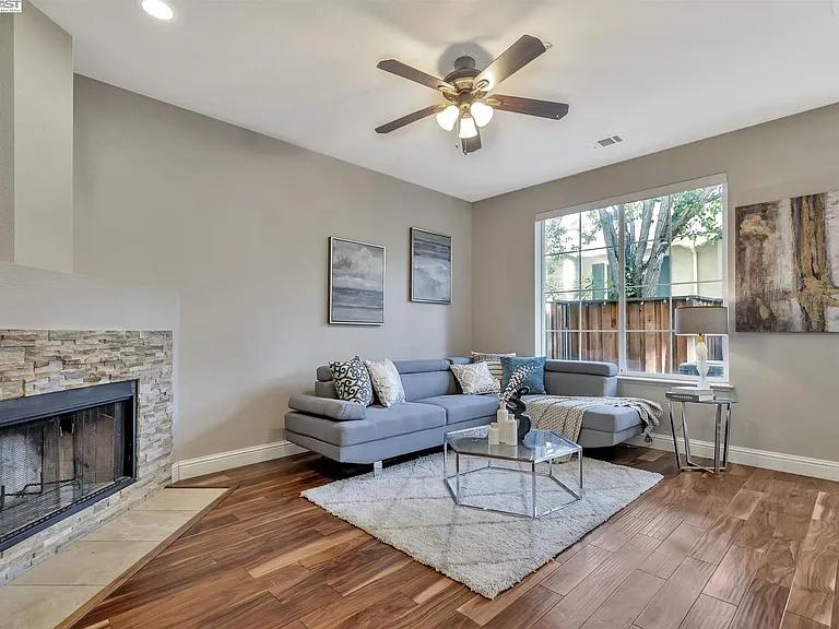 10849 McPeak Ln — Photo 3