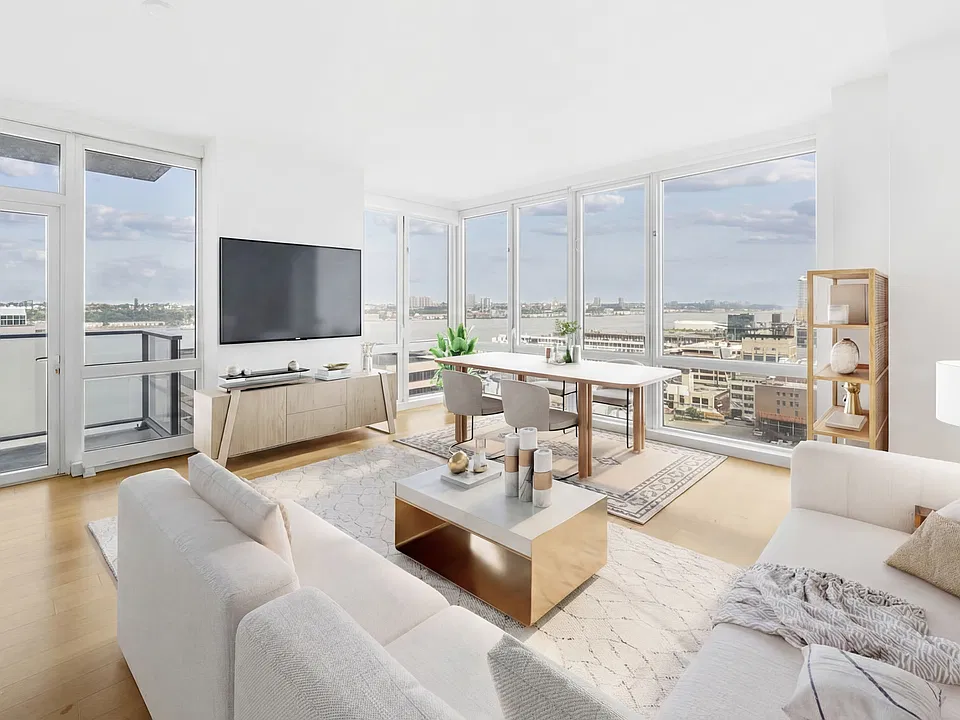 605 W 42nd St #52A
