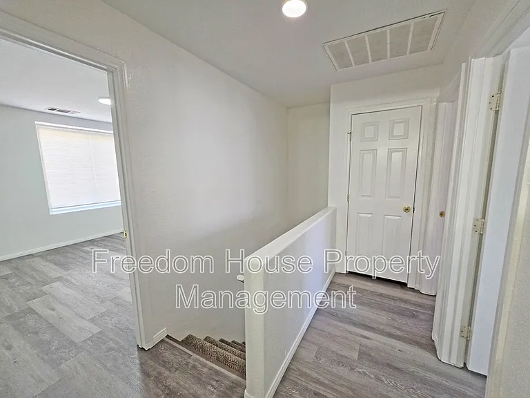 670 Bourbon St #2 — Photo 21