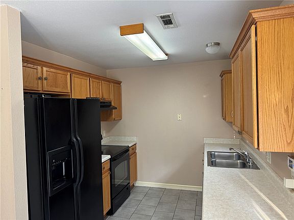 5th image of 700 Richland Creek Ave