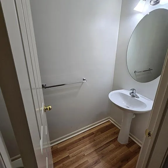 4058 Radcliff Dr — Photo 12