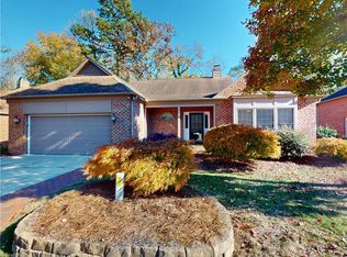 914 Flicker Ln, High Point, NC 27262