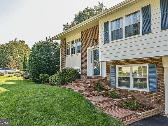 3rd image of 5029 Dequincey Dr
